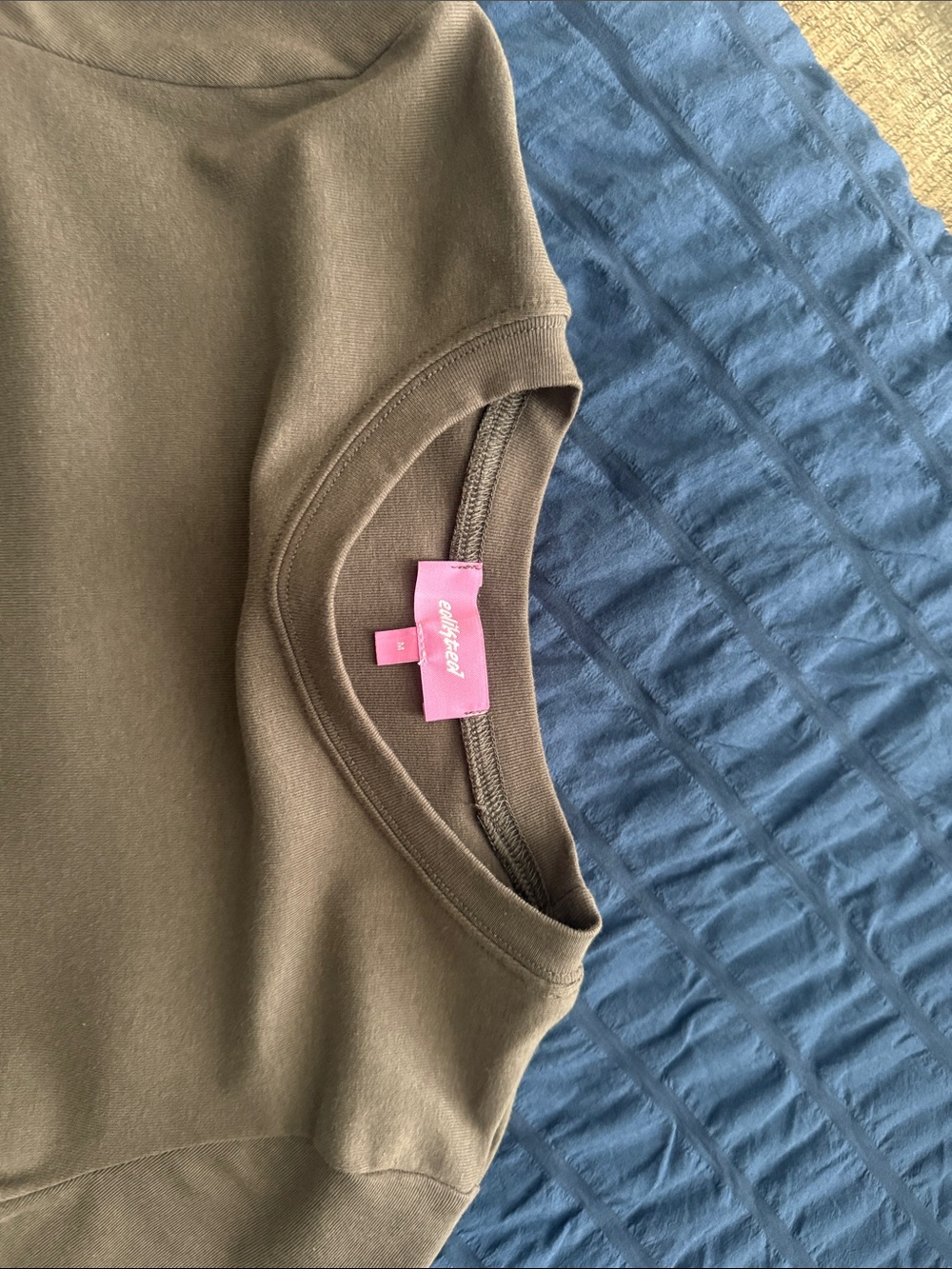 Edikted Women’s  Long-Sleeve Crewneck Top in Taupe Brown - Picture 2 of 3